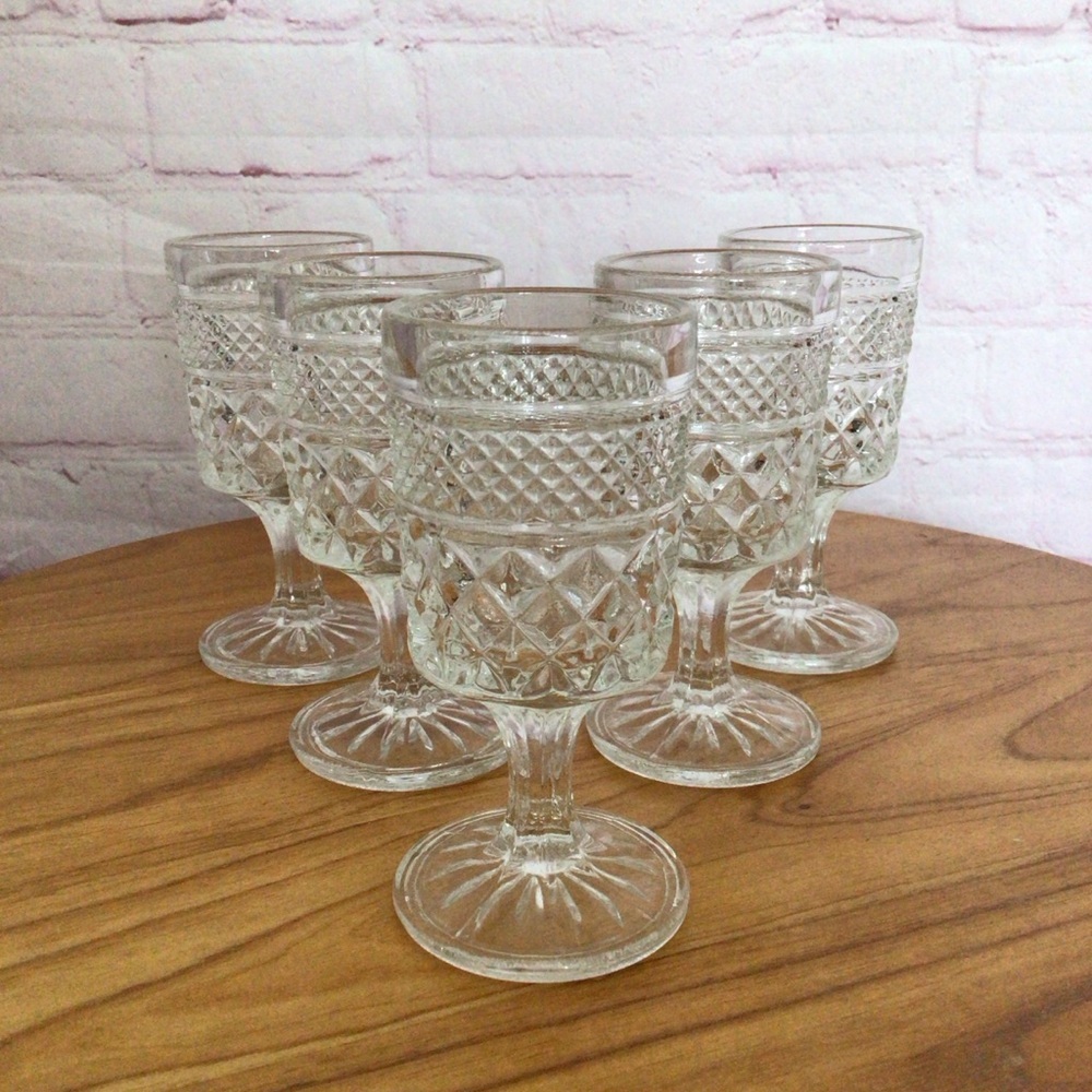 Vintage Anchor Hocking Wexford Wine Glasses - Set of 5